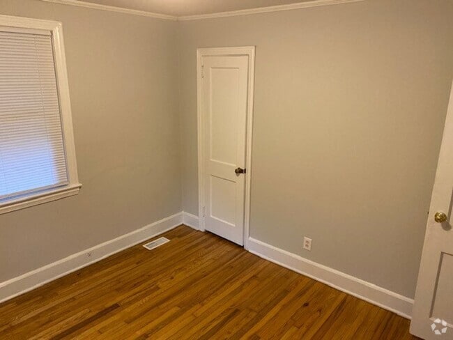 Building Photo - Rosewood Bungalow Rental