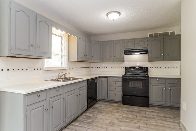 Photo - 13144 Ashland Ave