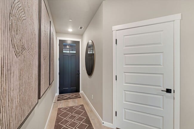 Photo - 6829 NE 132nd Way