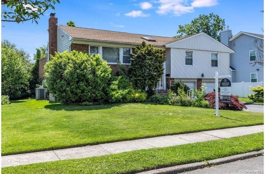 Photo - 261 Gramercy Dr