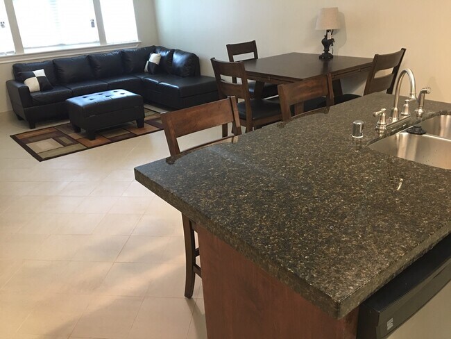 Photo - 3730 Boettcher Dr Unidad 303