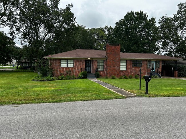 Photo - Spacious Home In Oxford