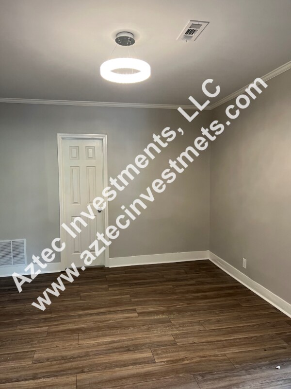 Photo - 1716 Thompson Ave