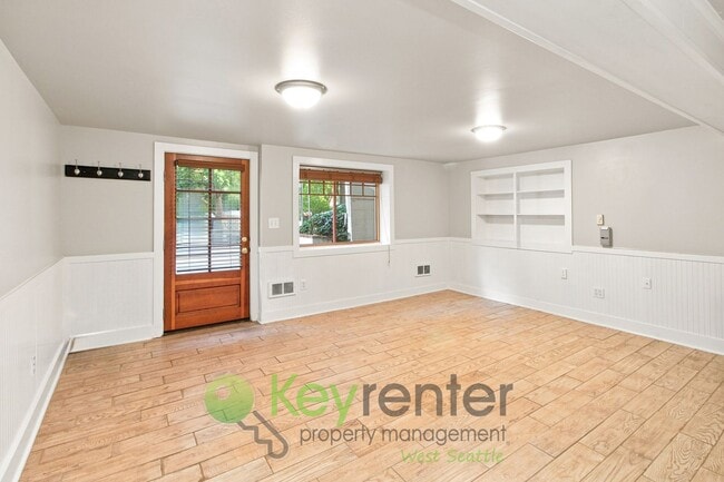 Photo - 221-221 E Louisa St Unit 221 E. Louisa St.
