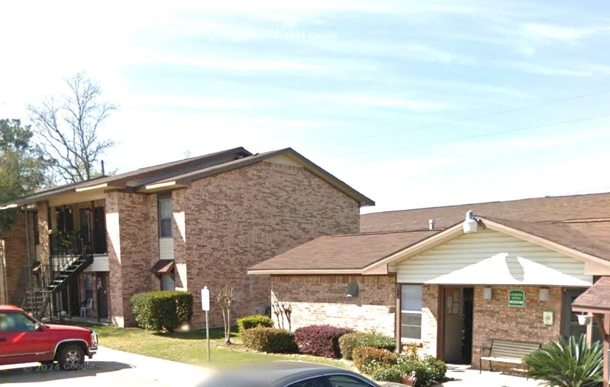 Photo - 203 E Watson St