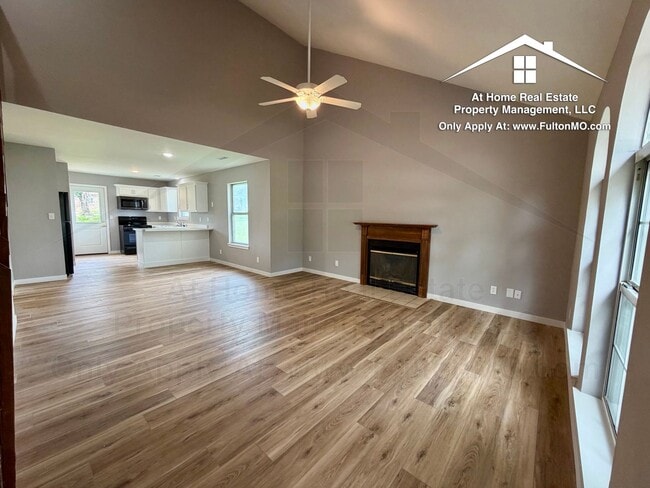 Photo - 2717 Mayflower Dr