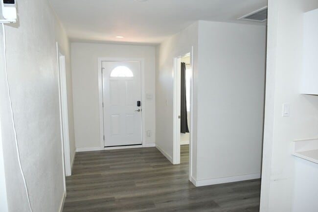 Photo - 1339 E Glenrosa Ave