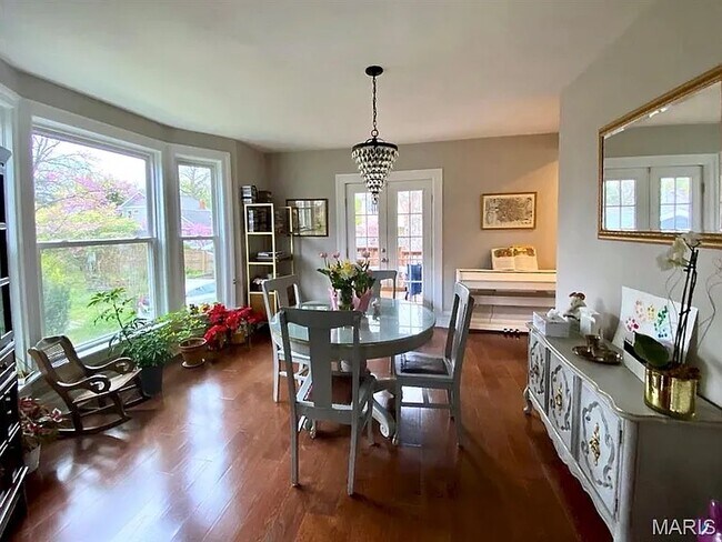 Photo - 439 Alma Ave