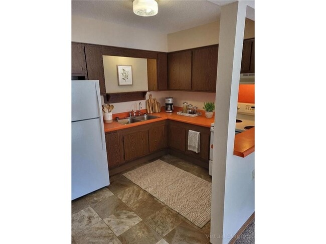 Photo - 124 4th Ave Unit 4