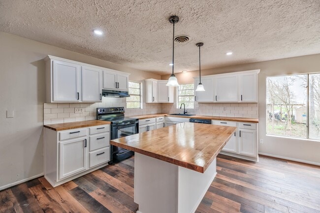 Photo - 145 W Houston Ave