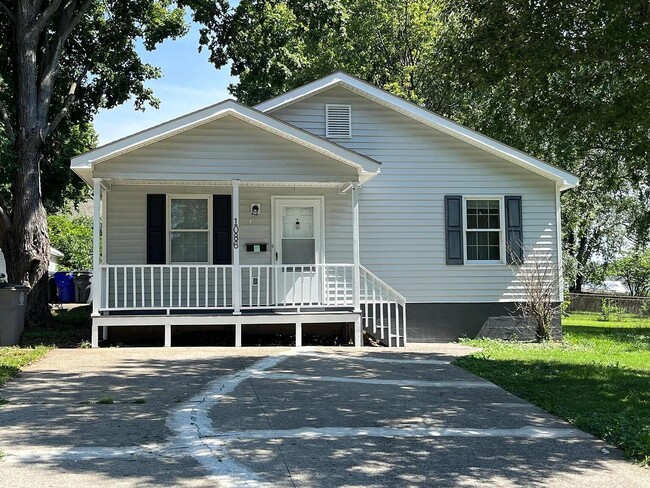 Building Photo - 1086 Duncan Ave