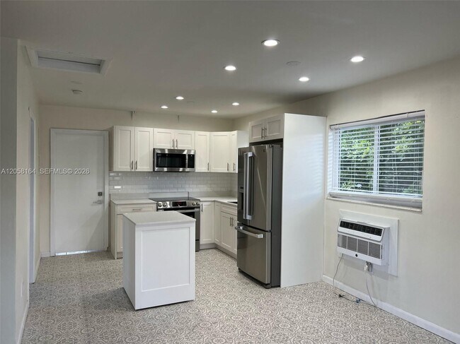 Photo - 1120 NE 81st St Unit 1