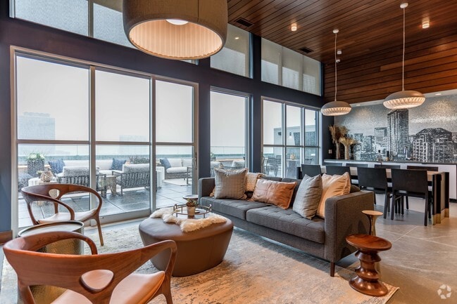 Sky Lounge