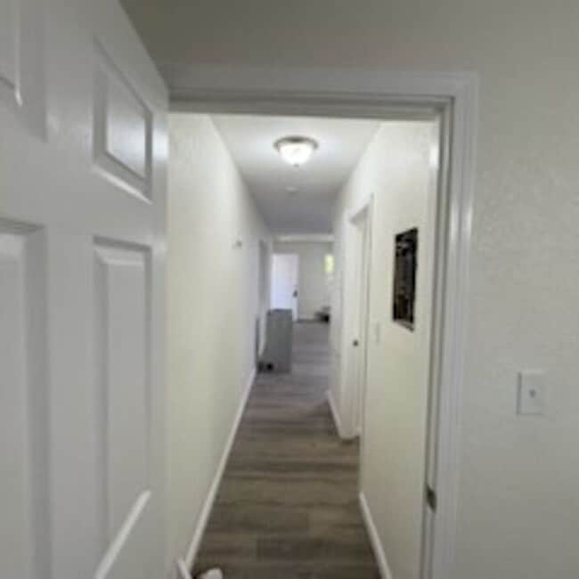 Photo - Beautiful newly remodeled 2/1 apartment!
