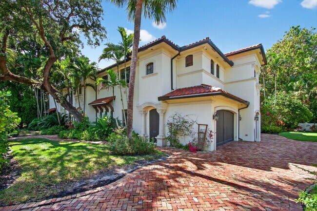 Building Photo - 745 Oleander St Rental