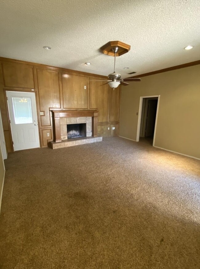 Photo - 6818 Huron Ave