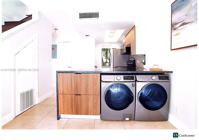 Photo - 1531 SE 15th St Unit 5
