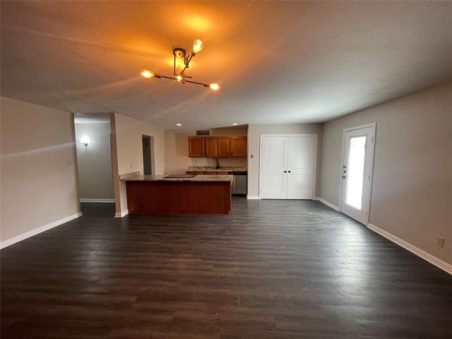 Photo - 407 Woodcrest Way