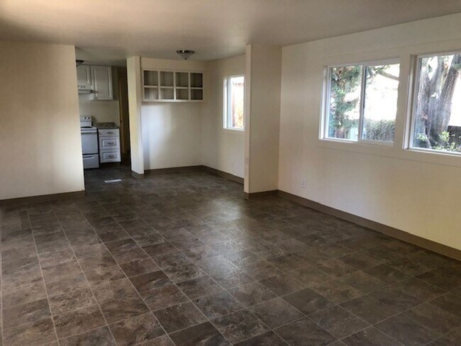 Photo - Newly remodeled  mobile home in 55 and ove...