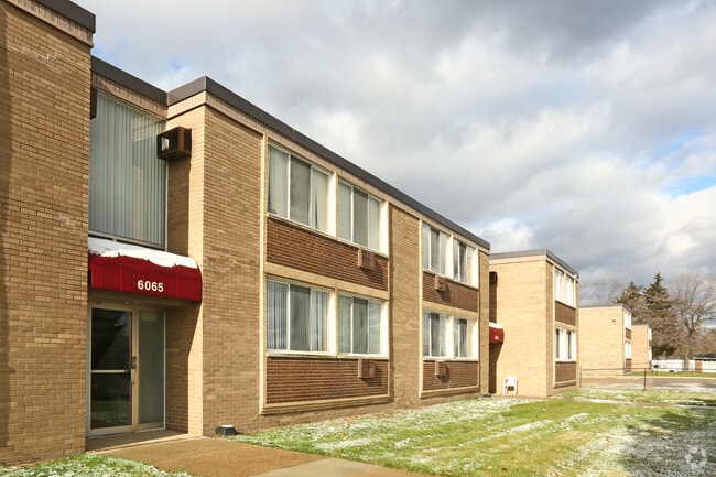 Photo - Kirkwood Apartments