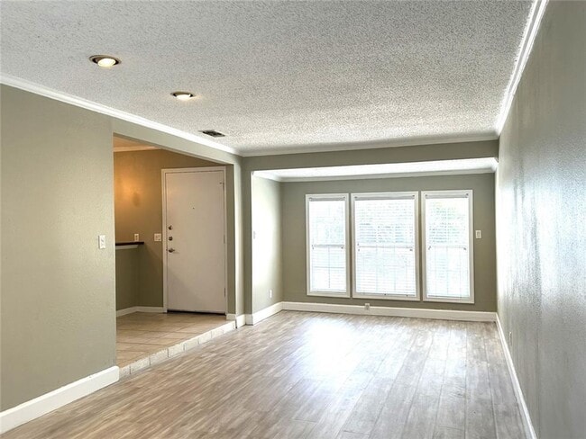 Photo - 1104 Kinney Ave