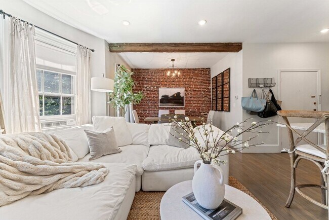 Photo - 91 Waltham St Unit 4