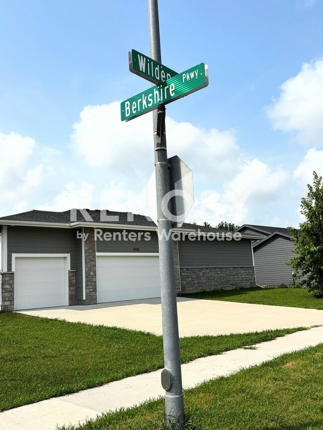 Photo - 16643 Wilden Dr