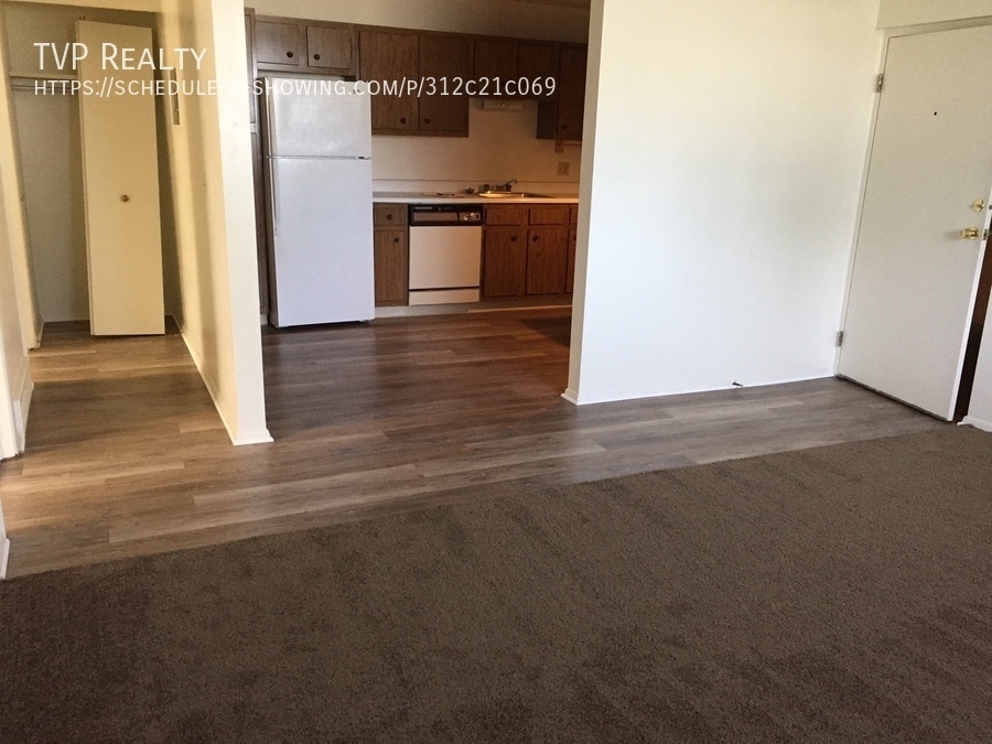 1102 APT 1 East Erie Ave.- - 1102 APT 1 East Erie Ave.-