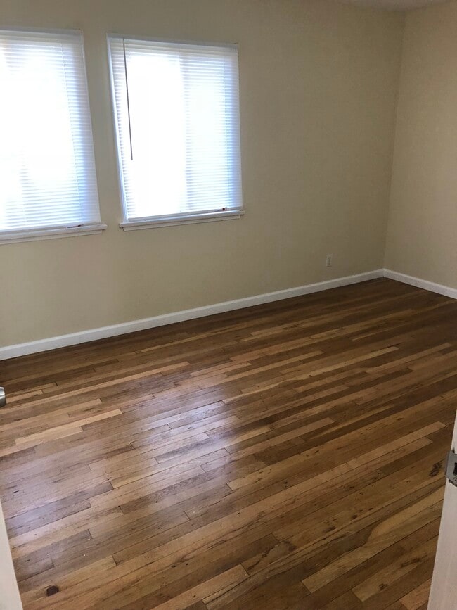 Photo - 607 N Rosemary Ln