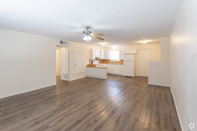 2BR, 1BA -896 SF