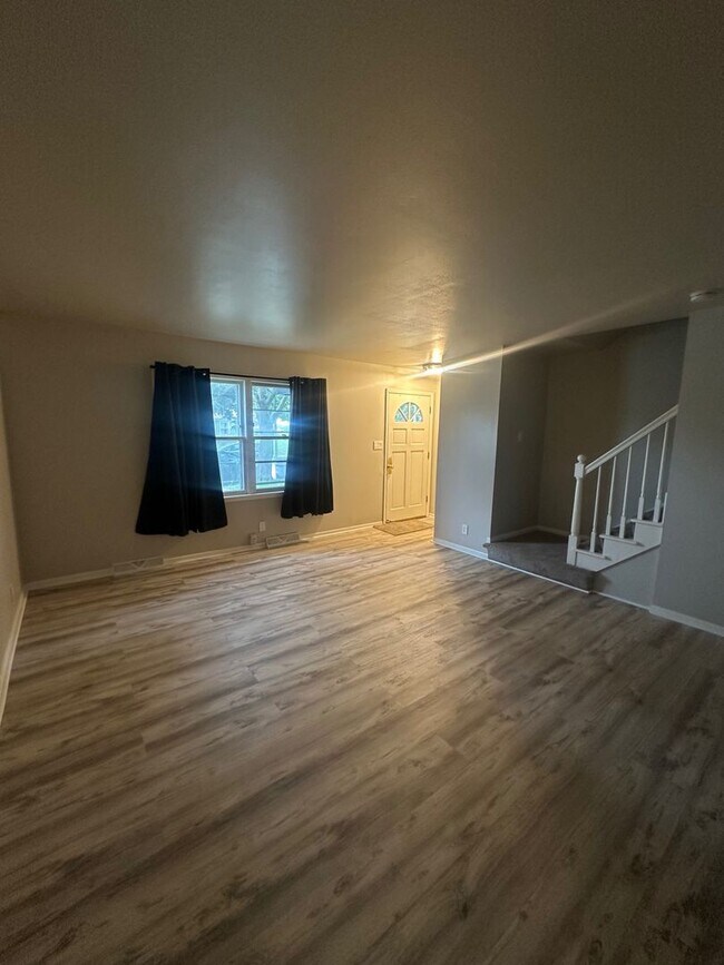 Photo - 10605 W Wabash Ave Apartment Unit 10605 W Wabash Ave