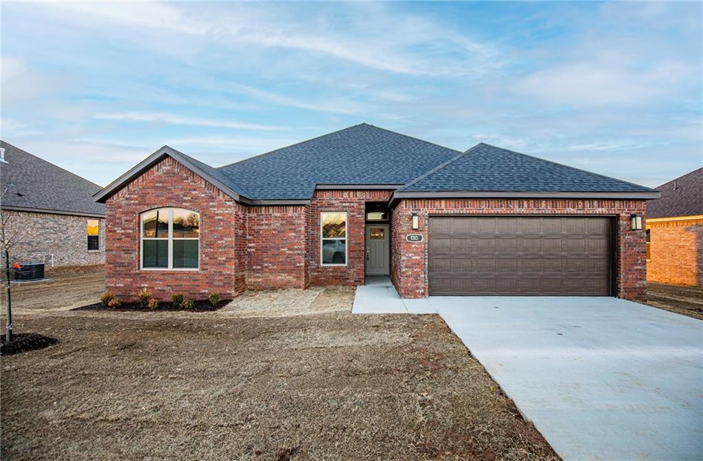 Photo - 1048 Parker Ln