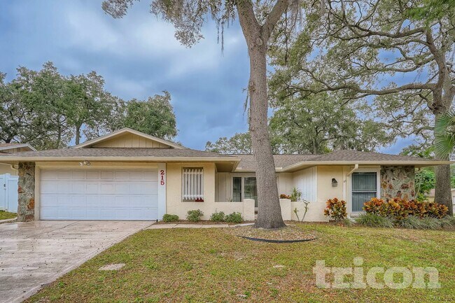 Photo - 215 Hillcrest Dr