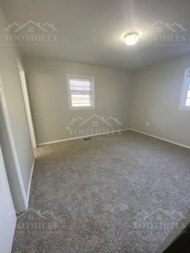 Photo - 1010 Belhaven Rd