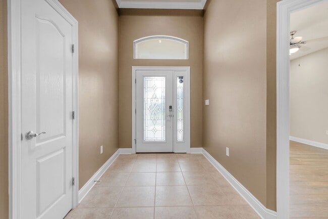 Photo - Luxury Living with Saltwater Pool, Florida Room & Generator