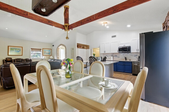 Photo - 16319 Burns Dr W