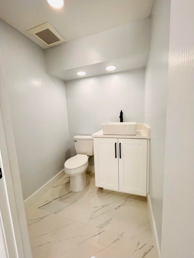 Photo - 3016 Rockville Ln
