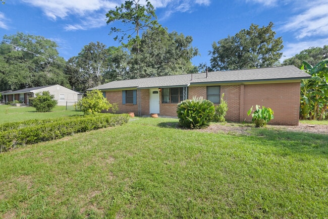 2222 Bacon Park Dr