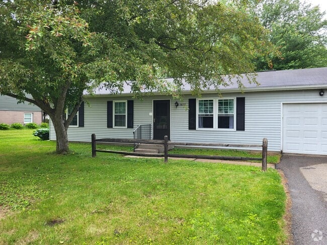 Building Photo - 1852 Churchill Downs Rd Rental