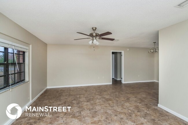 Photo - 1173 Brook St NE