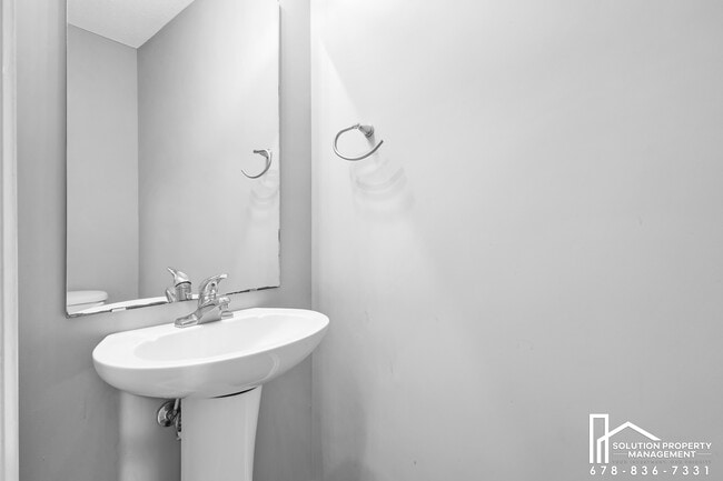 Photo - 141 Madison Pl