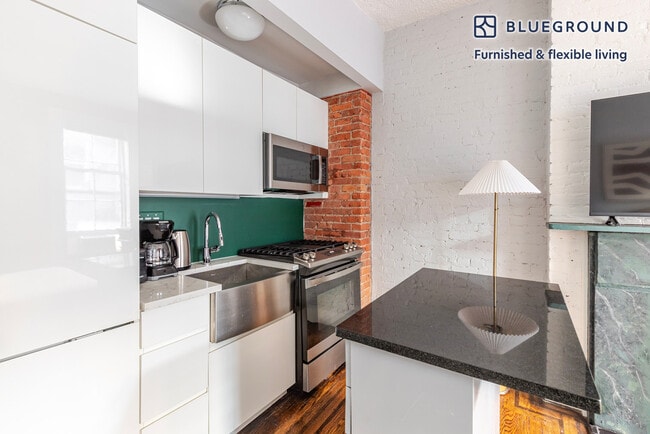 Photo - 51 Leroy St Unit FL3-ID2049