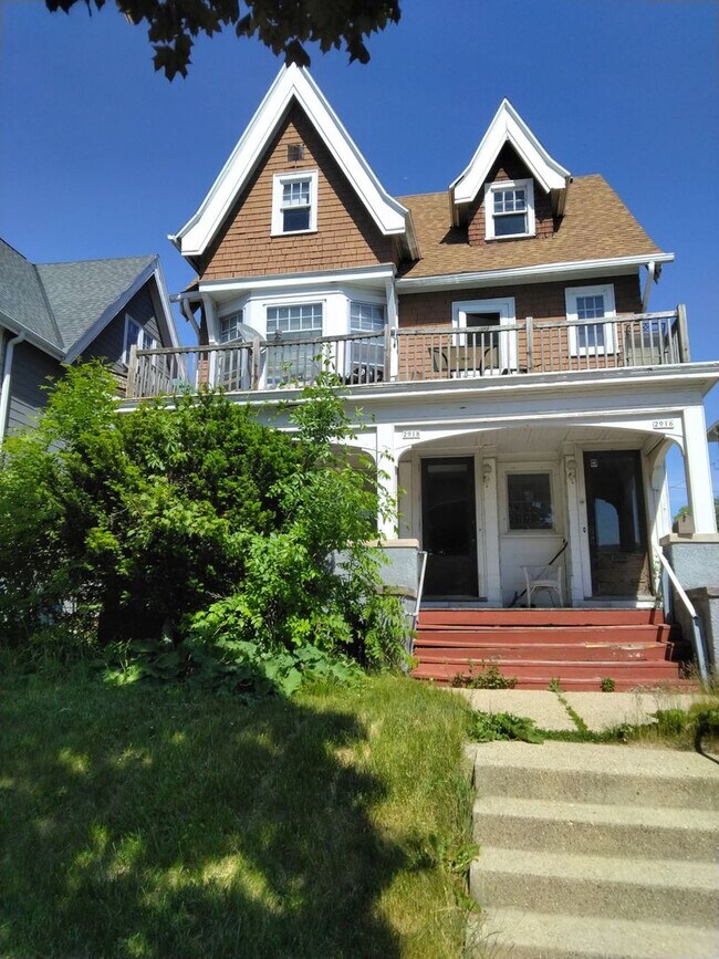 Building Photo - 2916-18 N Murray St Unit 2918 N Murray St