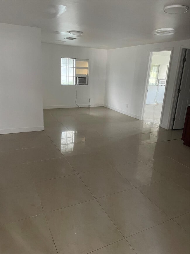 Photo - 2120 SW 51st Ct