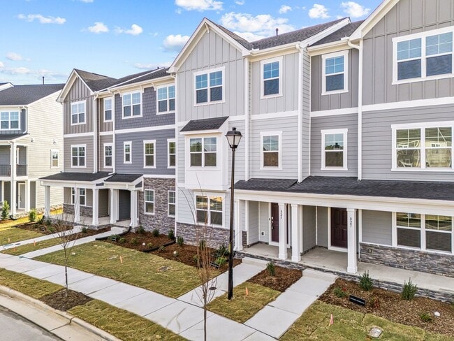 Photo - Gorgeous New Construction!  Updated Kitchen, SS Appliances, Open Floorplan, Garage, Pet Friendly!