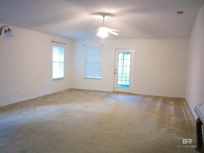 Photo - 108 Davison Loop
