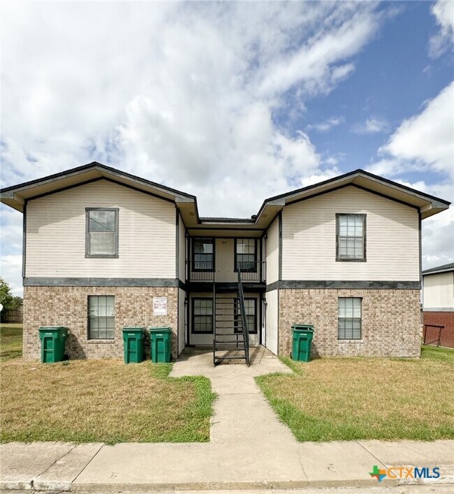 Photo - 1807 Pontotoc Trce Apartment Unit A