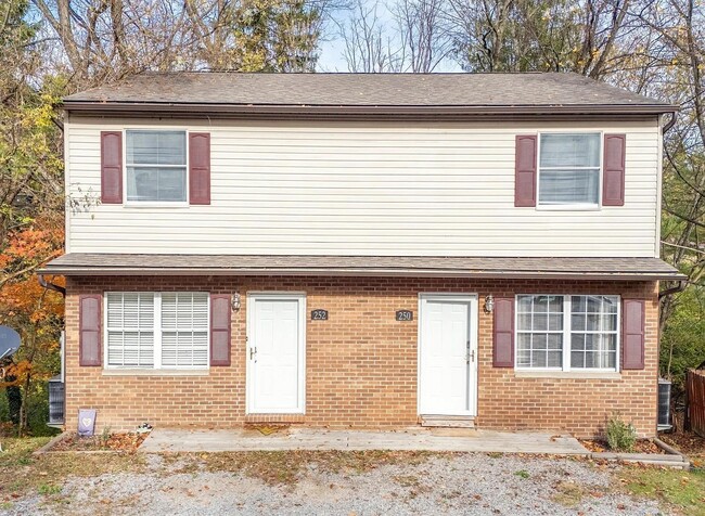 Photo - 250 Randolph Rd Townhome