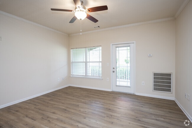 3BR, 2BA - 1316SF
