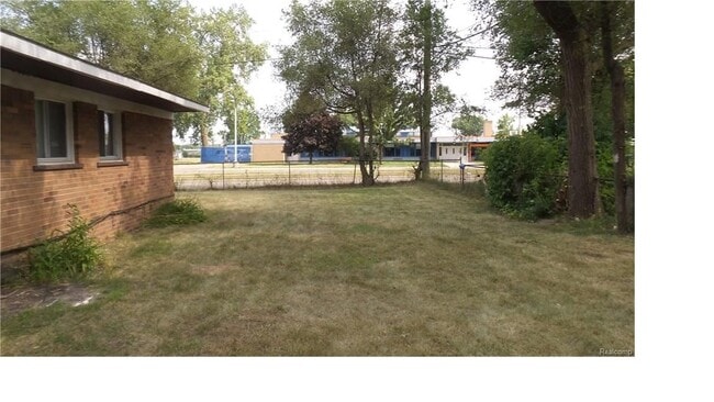 Photo - 21901 Sloman St